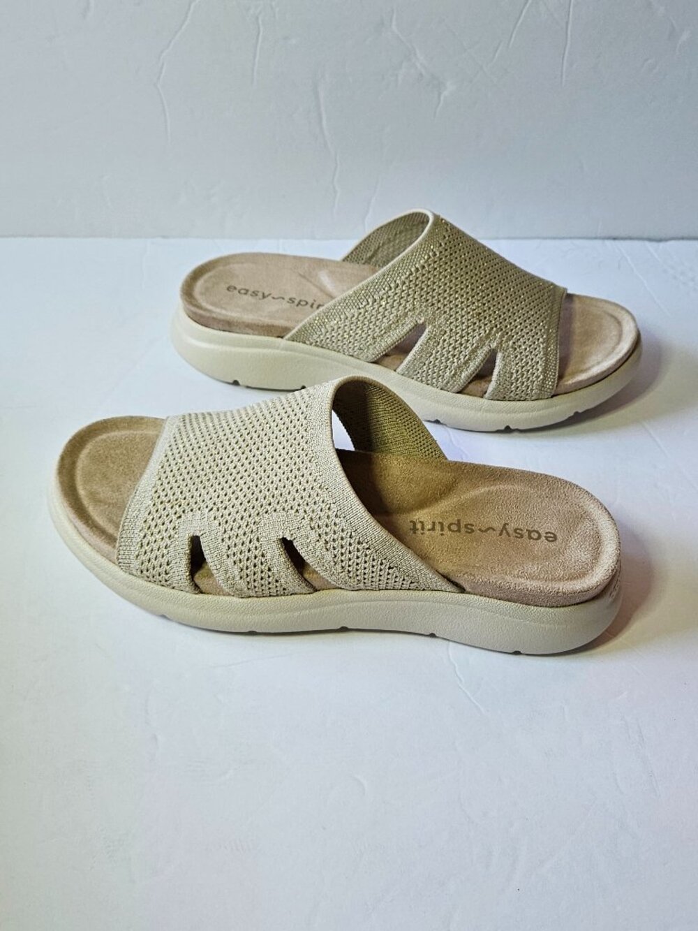 Easy Spirit Beige Slip-On Knit Sandals Womens Size 5.5 - Picture 3 of 6